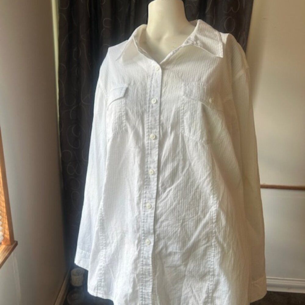 Jones New York Sports White button-down front pockets blouse, size 3X